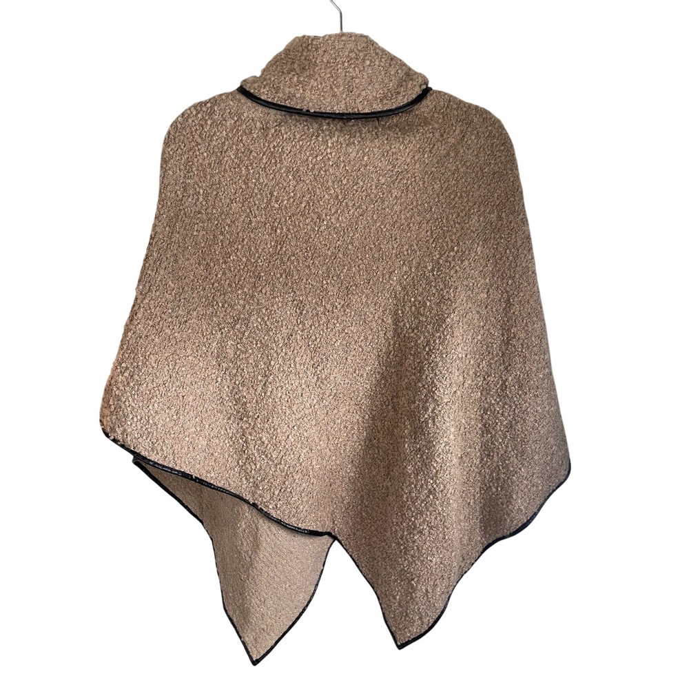 NWT Odiva Women Beige Boucle Knit Pearl Embellished Poncho Cowl Neck - Picture 2 of 8